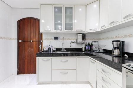 Casa à venda com 250m², 3 quartos e 2 vagas Casa à venda com 250m², 3 quartos e 2 vagasCozinha