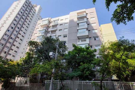 Apartamento à venda com 42m², 1 quarto e 1 vaga Apartamento à venda com 42m², 1 quarto e 1 vagaFachada