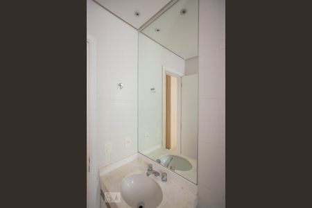 Apartamento à venda com 42m², 1 quarto e 1 vaga Apartamento à venda com 42m², 1 quarto e 1 vagaBanheiro do Quarto 1