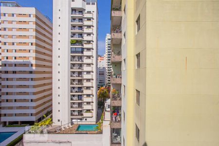 Apartamento à venda com 42m², 1 quarto e 1 vaga Apartamento à venda com 42m², 1 quarto e 1 vagaVista da Varanda da Sala