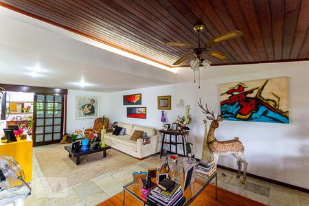 Sala de casa à venda com 4 quartos, 570m² em São Francisco, Niterói