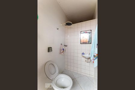 Casa à venda com 570m², 4 quartos e 3 vagas Casa à venda com 570m², 4 quartos e 3 vagasBanheiro da Piscina