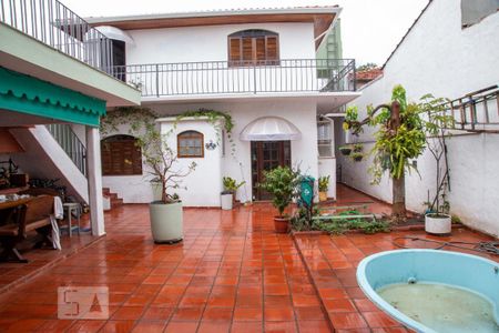 Casa à venda com 347m², 6 quartos e 3 vagasÁrea comum - Piscina