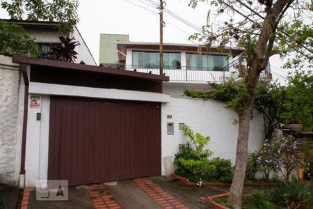 Casa à venda com 347m², 6 quartos e 3 vagasFachada