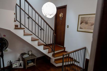 Escada de casa à venda com 6 quartos, 300m² em Instituto de Previdencia, São Paulo