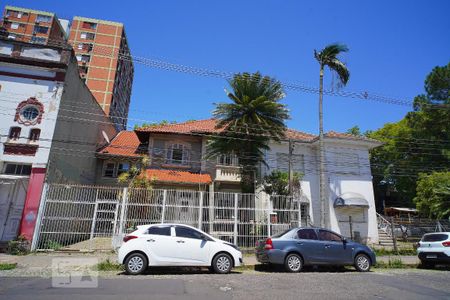 Casa à venda com 370m², 3 quartos e 6 vagasFachada da Casa