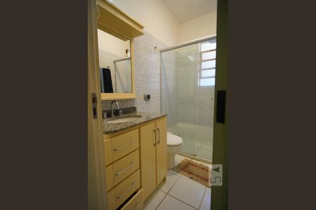 Casa à venda com 370m², 3 quartos e 6 vagasBanheiro