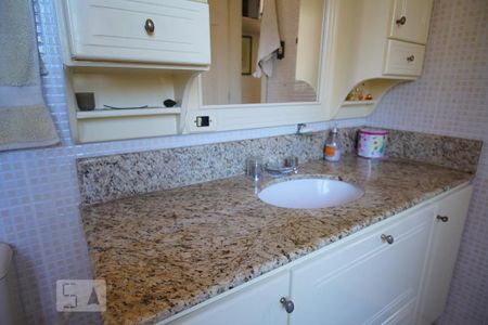 Casa à venda com 370m², 3 quartos e 6 vagasBanheiro