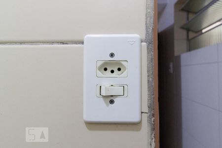 Banheiro de casa para alugar com 1 quarto, 20m² em Vila Mazzei, São Paulo