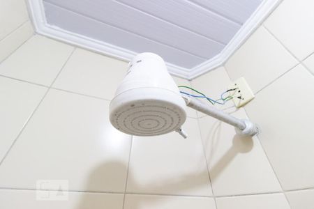 Banheiro de casa para alugar com 1 quarto, 20m² em Vila Mazzei, São Paulo