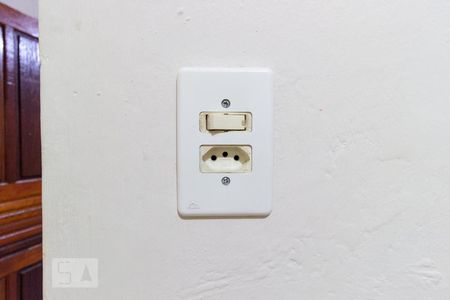 Sala/Quarto de casa para alugar com 1 quarto, 20m² em Vila Mazzei, São Paulo