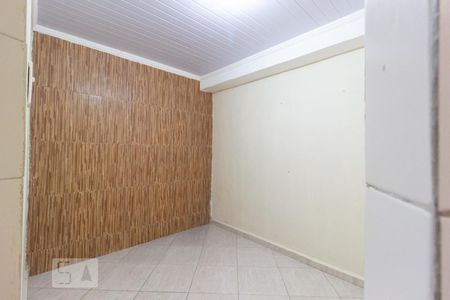 Sala/Quarto de casa para alugar com 1 quarto, 20m² em Vila Mazzei, São Paulo