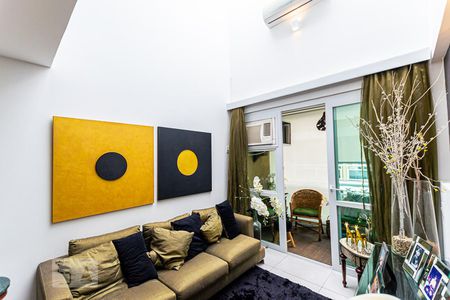 Sala de apartamento à venda com 4 quartos, 192m² em Piratininga, Niterói