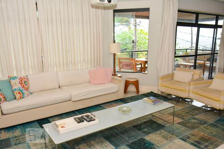 Sala  de apartamento à venda com 4 quartos, 220m² em Jardim Guanabara, Rio de Janeiro