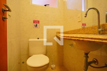 Banheiro de casa de condomínio para alugar com 2 quartos, 100m² em Ingleses do Rio Vermelho, Florianópolis