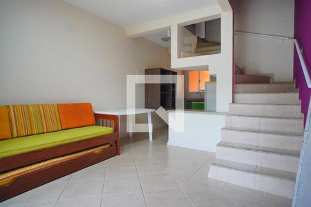 Sala de casa de condomínio para alugar com 2 quartos, 100m² em Ingleses do Rio Vermelho, Florianópolis