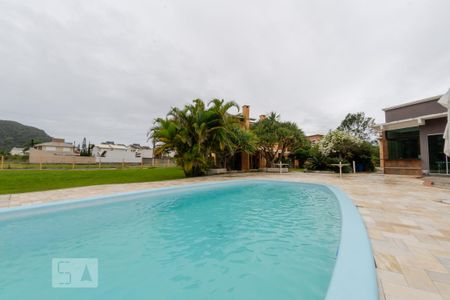 Apartamento para alugar com 100m², 2 quartos e 1 vaga Apartamento para alugar com 100m², 2 quartos e 1 vagaPiscina