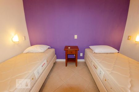 Quarto 1 de apartamento para alugar com 2 quartos, 100m² em Ingleses do Rio Vermelho, Florianópolis