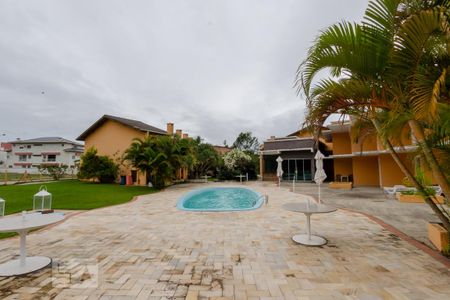 Apartamento para alugar com 100m², 2 quartos e 1 vaga Apartamento para alugar com 100m², 2 quartos e 1 vagaPiscina