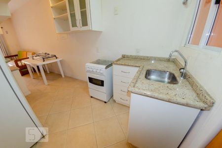 Apartamento para alugar com 100m², 2 quartos e 1 vaga Apartamento para alugar com 100m², 2 quartos e 1 vagaCozinha