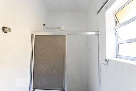 Casa à venda com 50m², 2 quartos e 1 vaga Casa à venda com 50m², 2 quartos e 1 vagaBanheiro