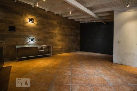 Casa à venda com 435m², 3 quartos e 6 vagas Casa à venda com 435m², 3 quartos e 6 vagasÁrea comum