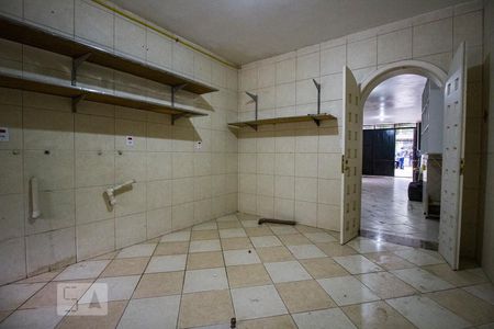 Casa à venda com 435m², 3 quartos e 6 vagas Casa à venda com 435m², 3 quartos e 6 vagasÁrea de Serviço