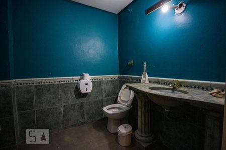 Casa à venda com 435m², 3 quartos e 6 vagas Casa à venda com 435m², 3 quartos e 6 vagasLavabo