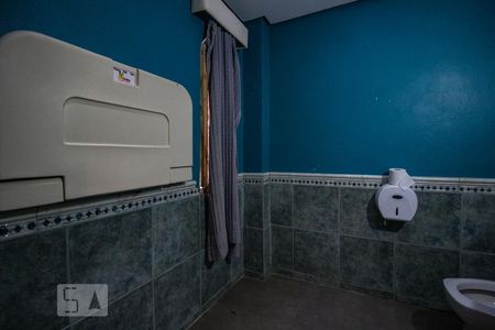 Casa à venda com 435m², 3 quartos e 6 vagas Casa à venda com 435m², 3 quartos e 6 vagasLavabo