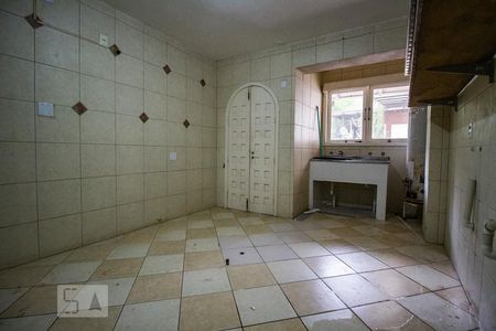 Casa à venda com 435m², 3 quartos e 6 vagas Casa à venda com 435m², 3 quartos e 6 vagasÁrea de Serviço