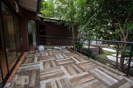 Casa à venda com 435m², 3 quartos e 6 vagas Casa à venda com 435m², 3 quartos e 6 vagasÁrea comum