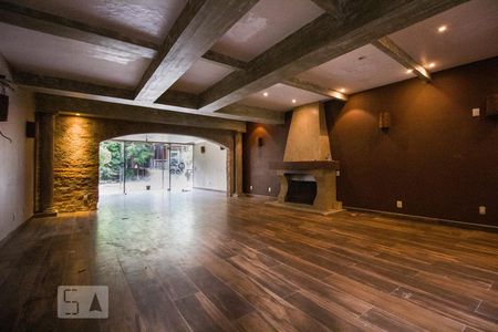 Sala de casa à venda com 3 quartos, 435m² em São João, Porto Alegre