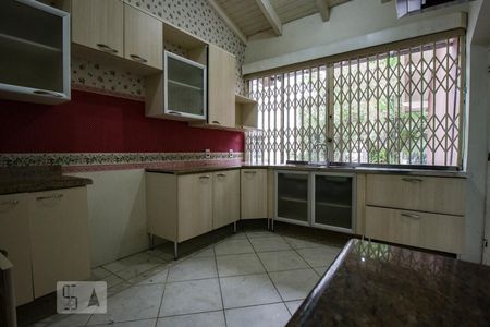 Casa à venda com 435m², 3 quartos e 6 vagas Casa à venda com 435m², 3 quartos e 6 vagasCozinha