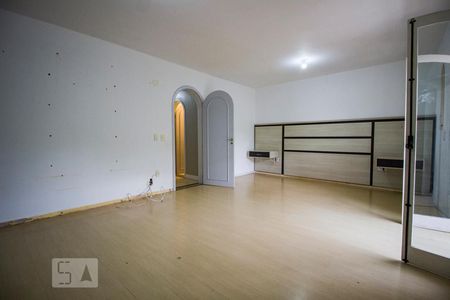 Casa à venda com 435m², 3 quartos e 6 vagas Casa à venda com 435m², 3 quartos e 6 vagasSuíte 2