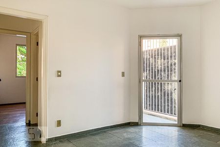 Sala de apartamento para alugar com 1 quarto, 40m² em Cambuí, Campinas
