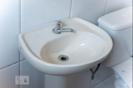Detalhe Banheiro da Suite  de casa para alugar com 1 quarto, 40m² em Jardim Triana, São Paulo
