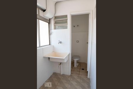 Apartamento para alugar com 67m², 2 quartos e 1 vagaÁrea de Serviço