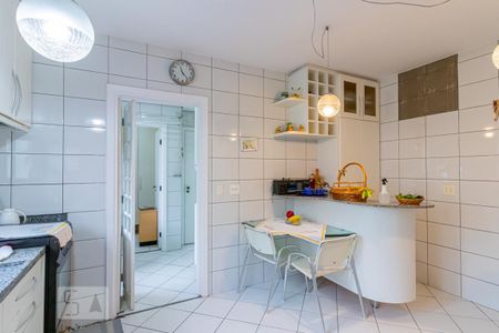 Apartamento para alugar com 128m², 3 quartos e 3 vagasCozinha 