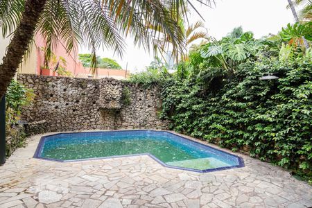 Casa à venda com 304m², 6 quartos e 4 vagasPiscina