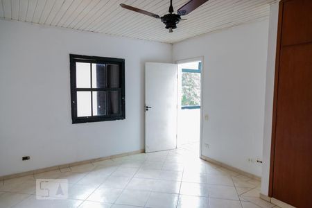 Casa à venda com 304m², 6 quartos e 4 vagasQuarto Empregada 1