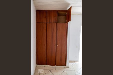 Casa à venda com 304m², 6 quartos e 4 vagasQuarto Empregada 2