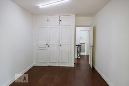 Casa à venda com 304m², 6 quartos e 4 vagasQuarto 1