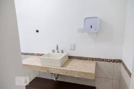 Casa à venda com 304m², 6 quartos e 4 vagasBanheiro Social