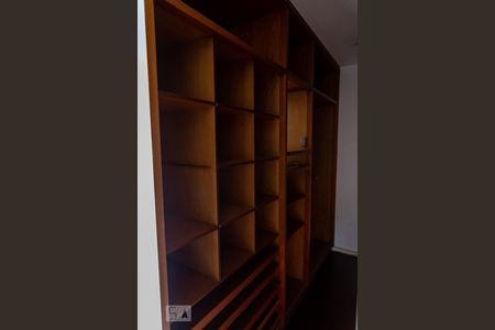 Casa à venda com 304m², 6 quartos e 4 vagasSuite 2