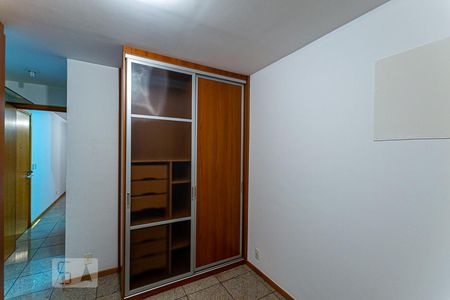 Apartamento à venda com 77m², 1 quarto e 1 vagaSuite