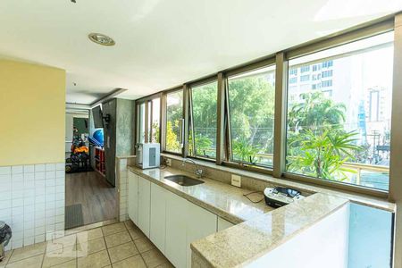 Apartamento à venda com 77m², 1 quarto e 1 vagaÁrea comum