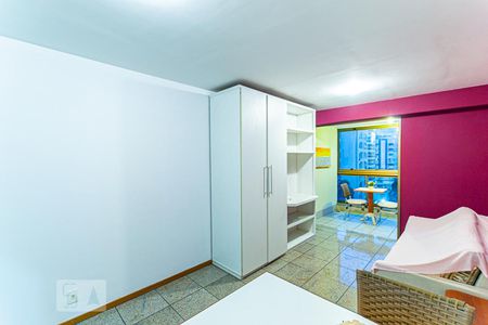 Apartamento à venda com 77m², 1 quarto e 1 vagaSala