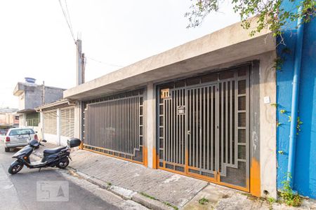 Casa para alugar com 125m², 3 quartos e 3 vagasFachada