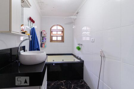 Casa para alugar com 125m², 3 quartos e 3 vagasBanheiro 