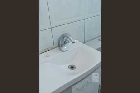 Apartamento para alugar com 63m², 2 quartos e 1 vagaDetalhe banheiro